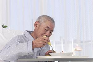 インプラント治療なら日本橋グリーン歯科へ。