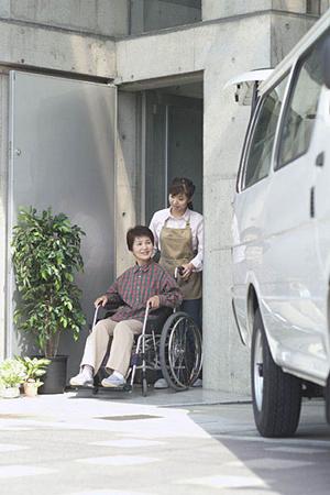 無痛治療でインプラントができる歯科