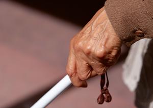 年中無休で受けられるインプラント治療